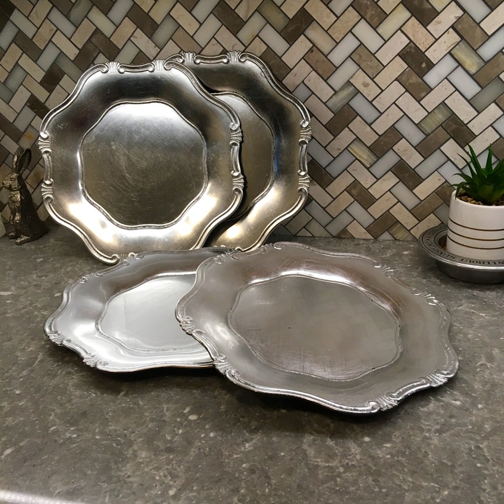 Set of 4 silver plastic chargers